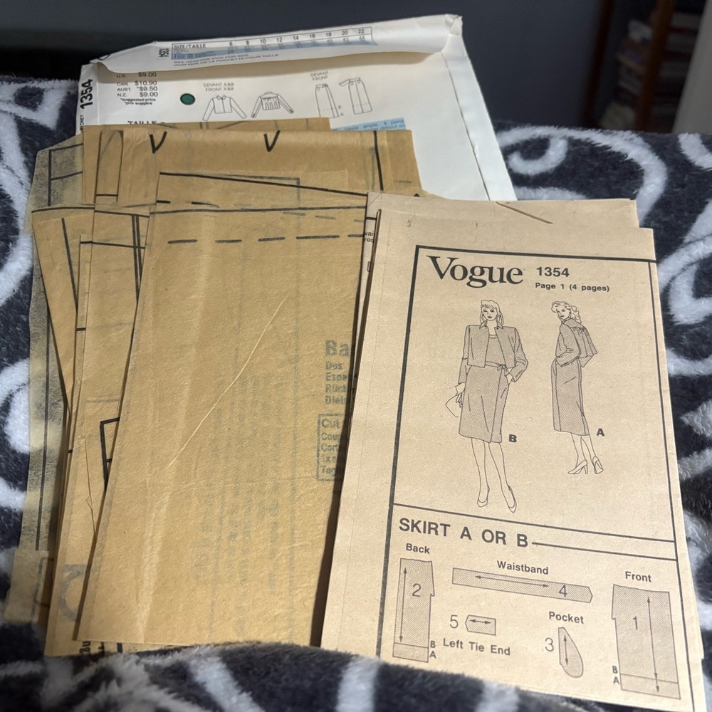 Vogue Pattern Perry Ellis Jacket and Skirt Set - Picture 4 of 6